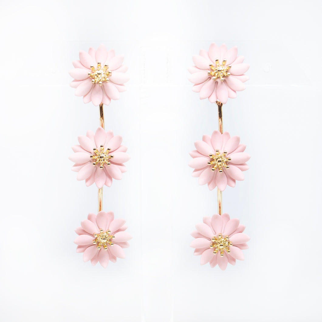 ARETES TRIPLE FLOR ROSA